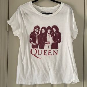 Queen Band Tee